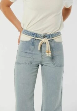 Lee Cooper Janel - Straight Leg Jeans - Blue 10 Lee Cooper Janel - Straight Leg Jeans - Blue -Lee Cooper 58d8c4cd20474f4090c9ebdadd765bc7